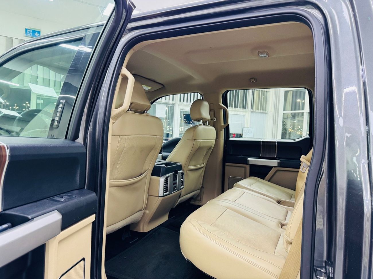 فورد F 150 Lariat Luxury Pack 5.0L (396 HP)