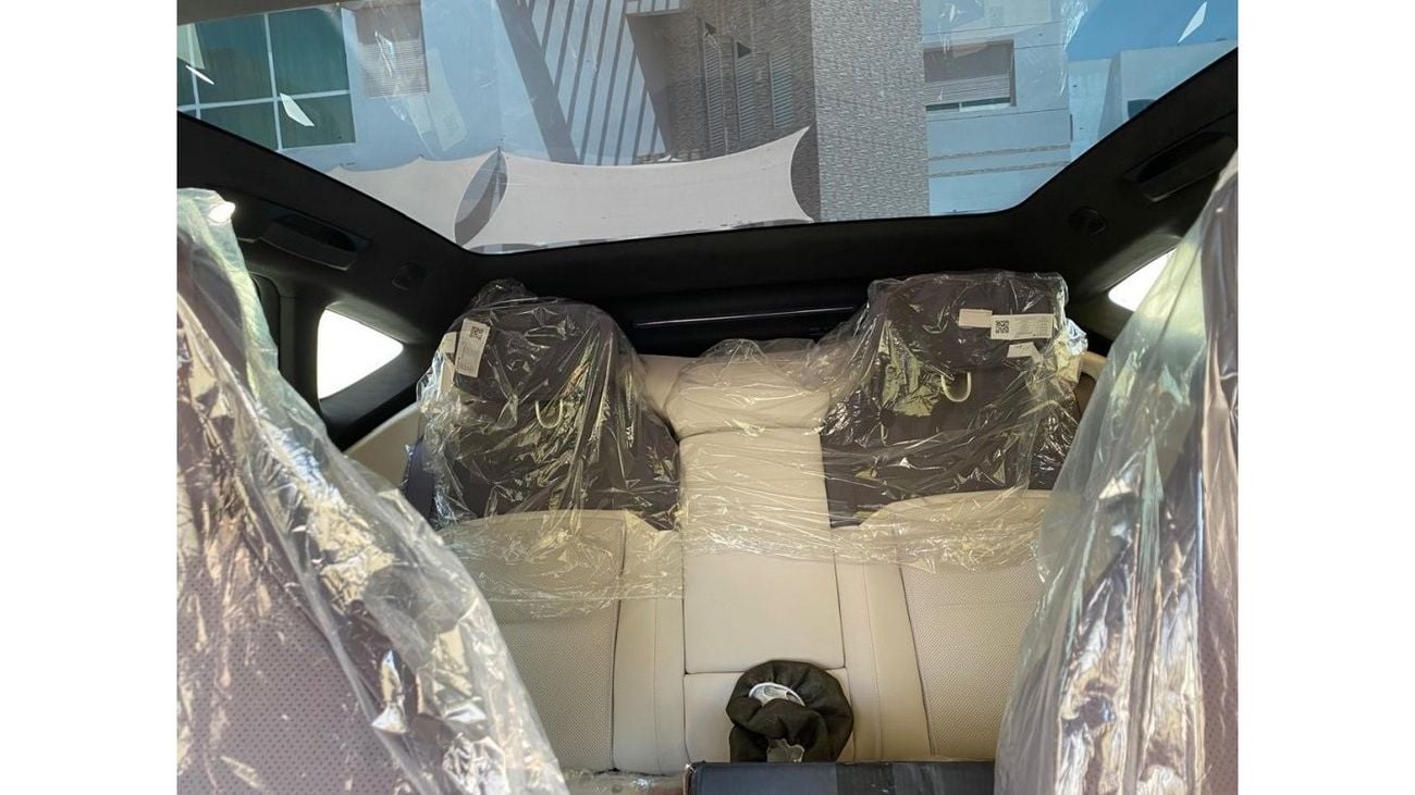 Avatr 12 Avatr 12 2024 RWD Three Lidar Luxury Edition only for local this car register in Abu Dhabi