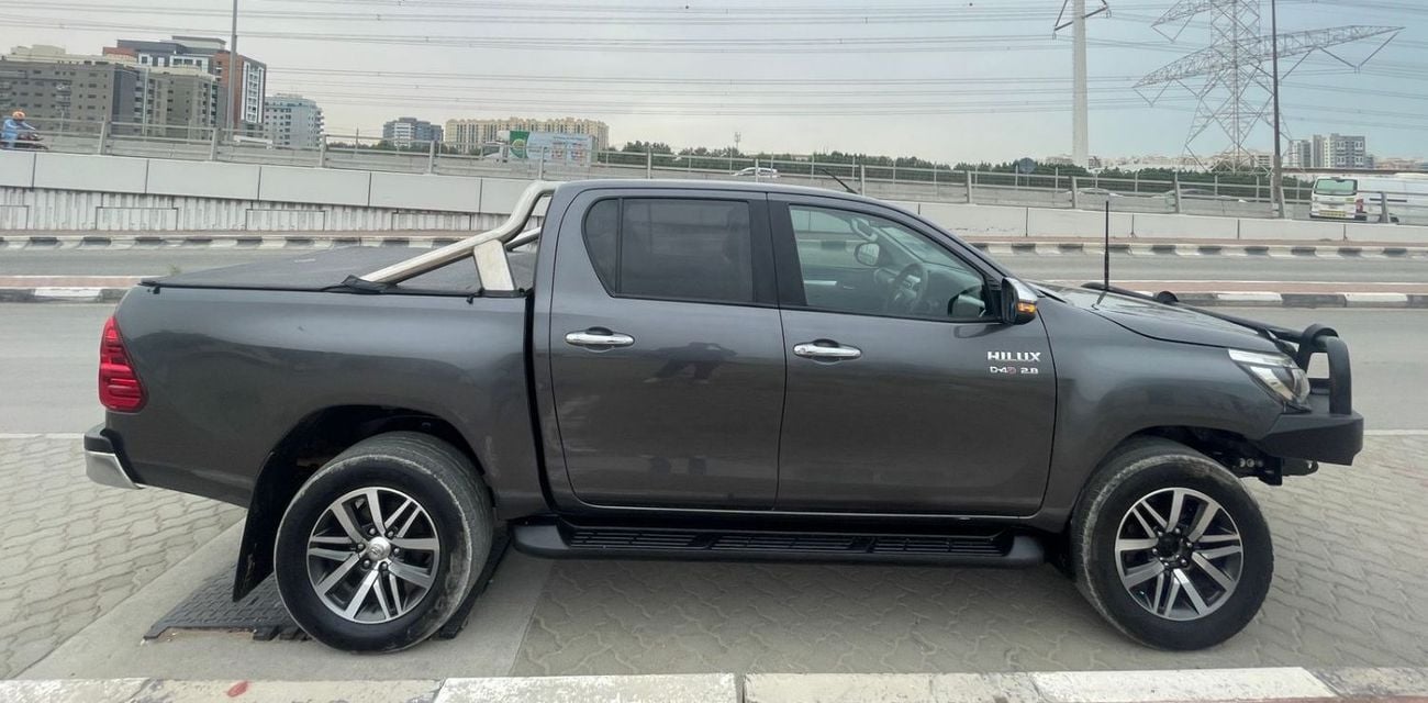 Toyota Hilux TOYOTA HILUX PICK UP SR5 YEAR 2017 (GREY ) 4WD AT DIESEL = RIGHT HAND