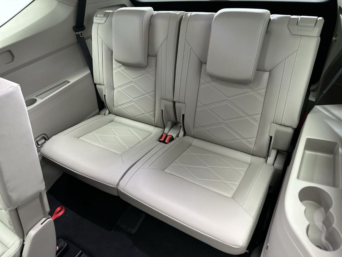 فولكس واجن تيرامونت TRENDLINE 2L | Excellent Value | UPGRADED Leather Seats | GCC Spec | VW Certified