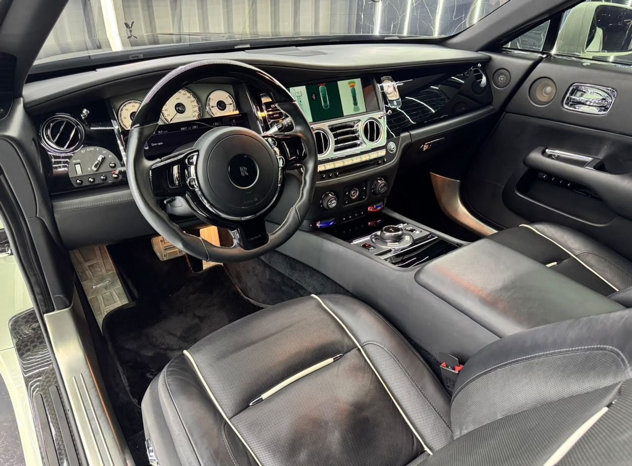 رولز رويس داون Rolls Royce Dawn | Mansory package | Low Mileage | European Specs | Soft Top Convertible