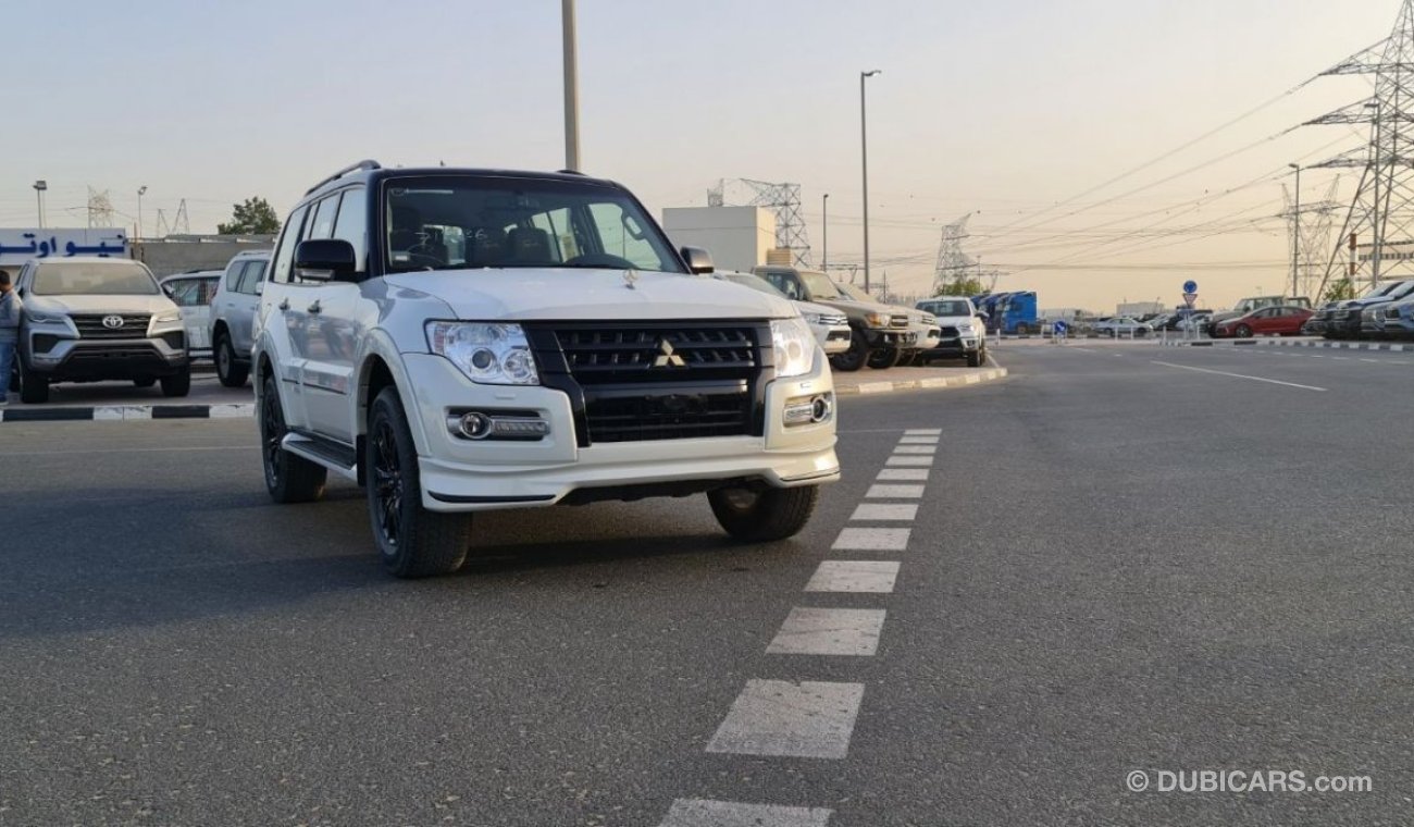 ميتسوبيشي باجيرو Brand New Mitsubishi Pajero S24 3.8L GLS 5 Door high 2020 | White / Black | For Export Only..