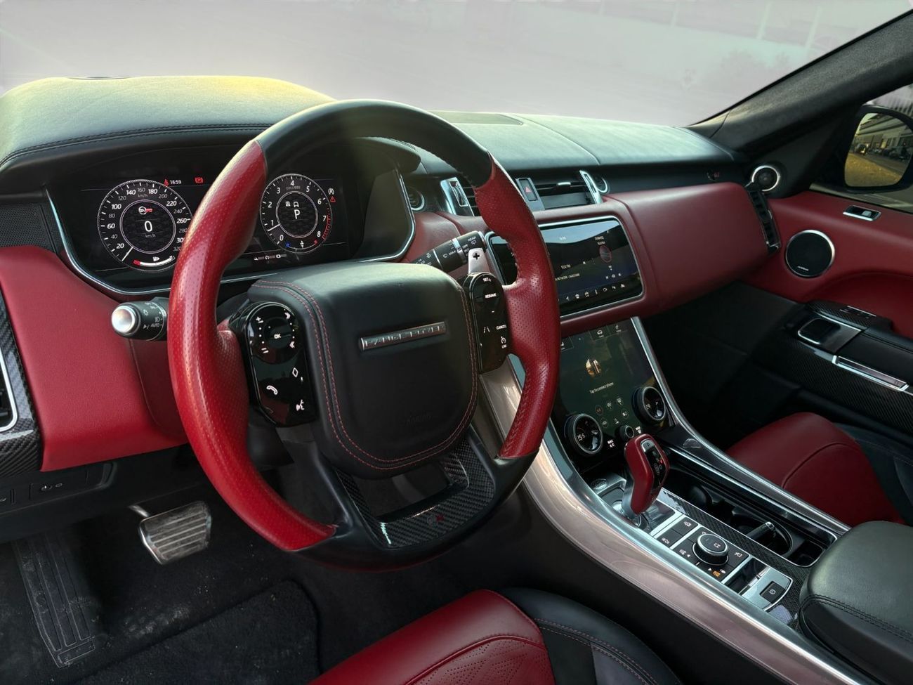 لاند روفر رينج روفر سبورت SVR Carbon Edition 5.0L V8 SUPERCHARGED A/T | 2021 | AED 3,440 per month