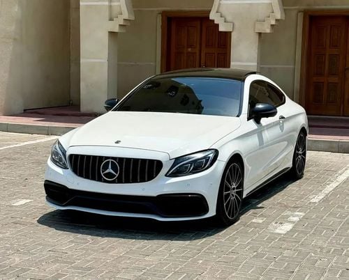 Mercedes Benz C300 مرسيدس C300 كوبيه خليجيStunning C300 Coupe | GCC Specs | Low Mileage | Pristine