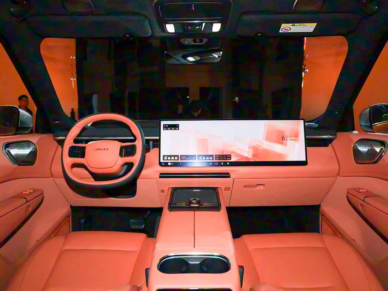 لينك أند كو 900 ULTRA | 208KM | PHEV | 2.0T | DUAL MOTORS | 4WD