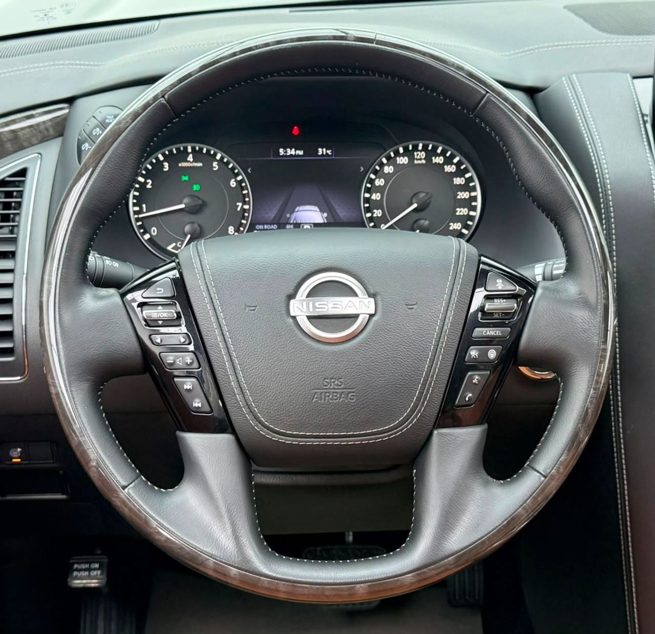 نيسان باترول 2022 Nissan Patrol LE Platinum, 12/2027 Nissan Warranty, Full Nissan Service History, GCC