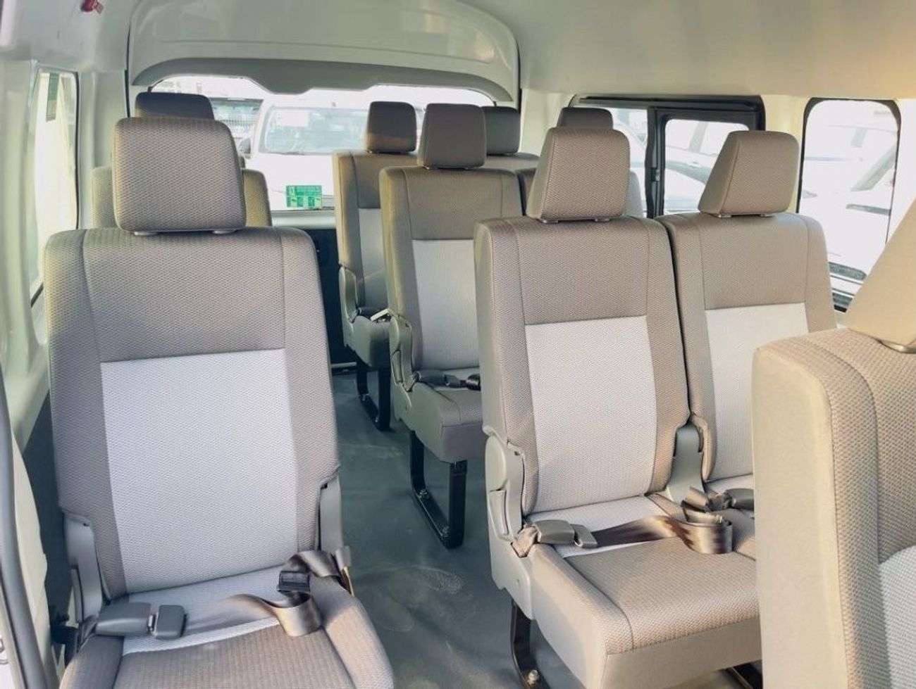 تويوتا هاياس Toyota Hiace High roof 3.5l, Petrol, M/T, 2023