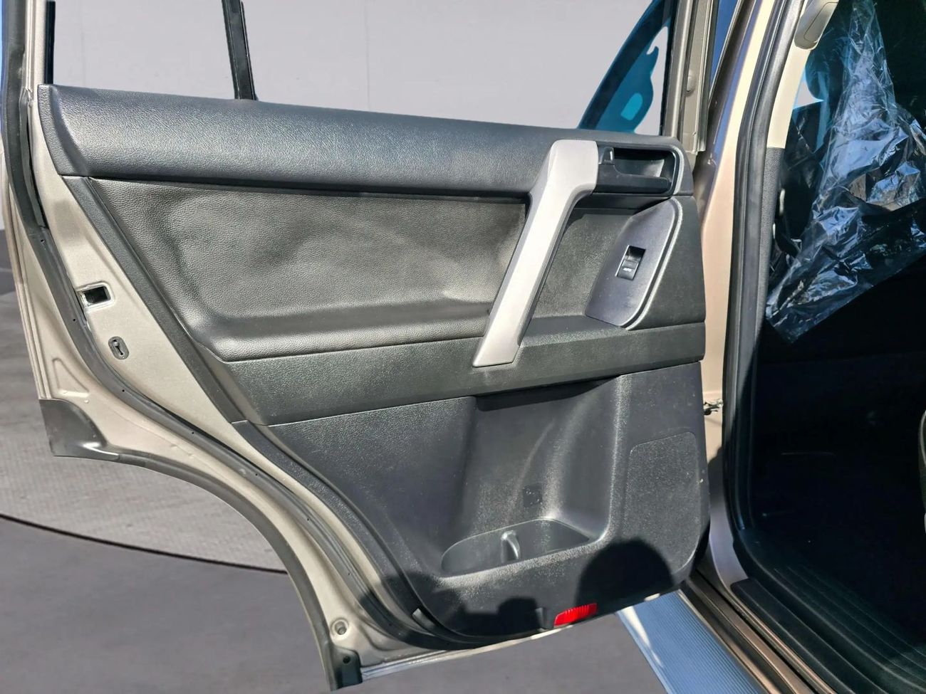 تويوتا برادو 4x4 Diesel Right Hand Drive (Export Only)