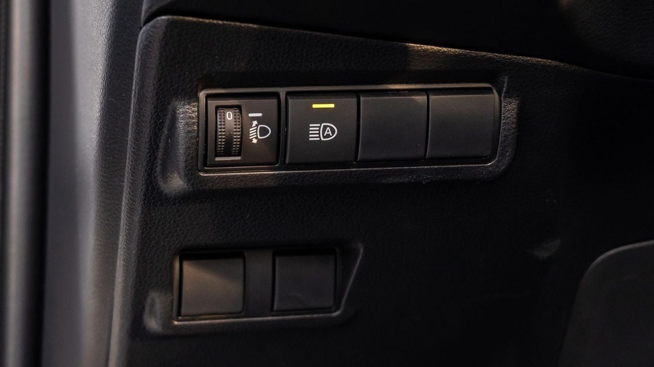 تويوتا كورولا كروس 2025 | TOYOTA COROLLA CROSS 2.0L HYBRID ELIT NEW SHAPE