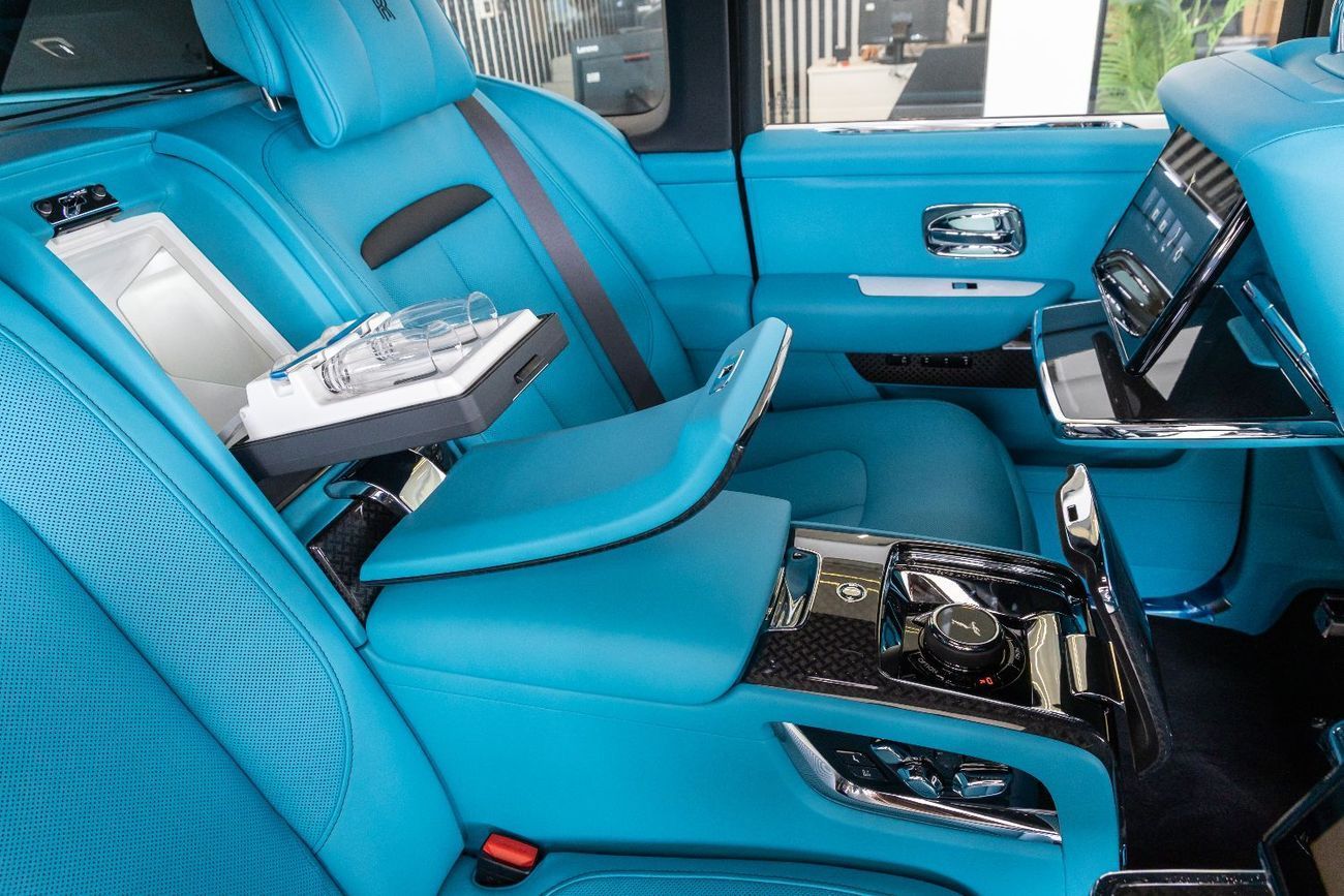 رولز رويس كولينان Rolls Royce Cullinan Black Badge | 2025