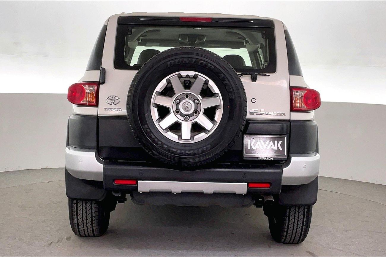 تويوتا إف جي كروزر GXR | شامل الضمان | 0 ﺪﻔﻋﺓ ﺃﻮﻟﻯ