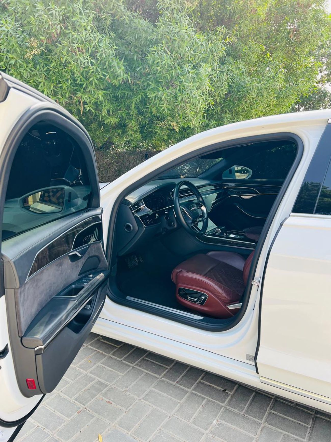 أودي A8 L 60 TFSI quattro 4.0L (460 HP)