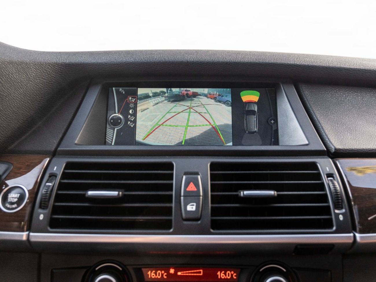 BMW X5 50i Luxury 4.4L (5 Seater)