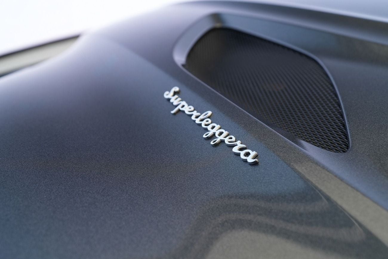 أستون مارتن DBS SUPERLEGGERA