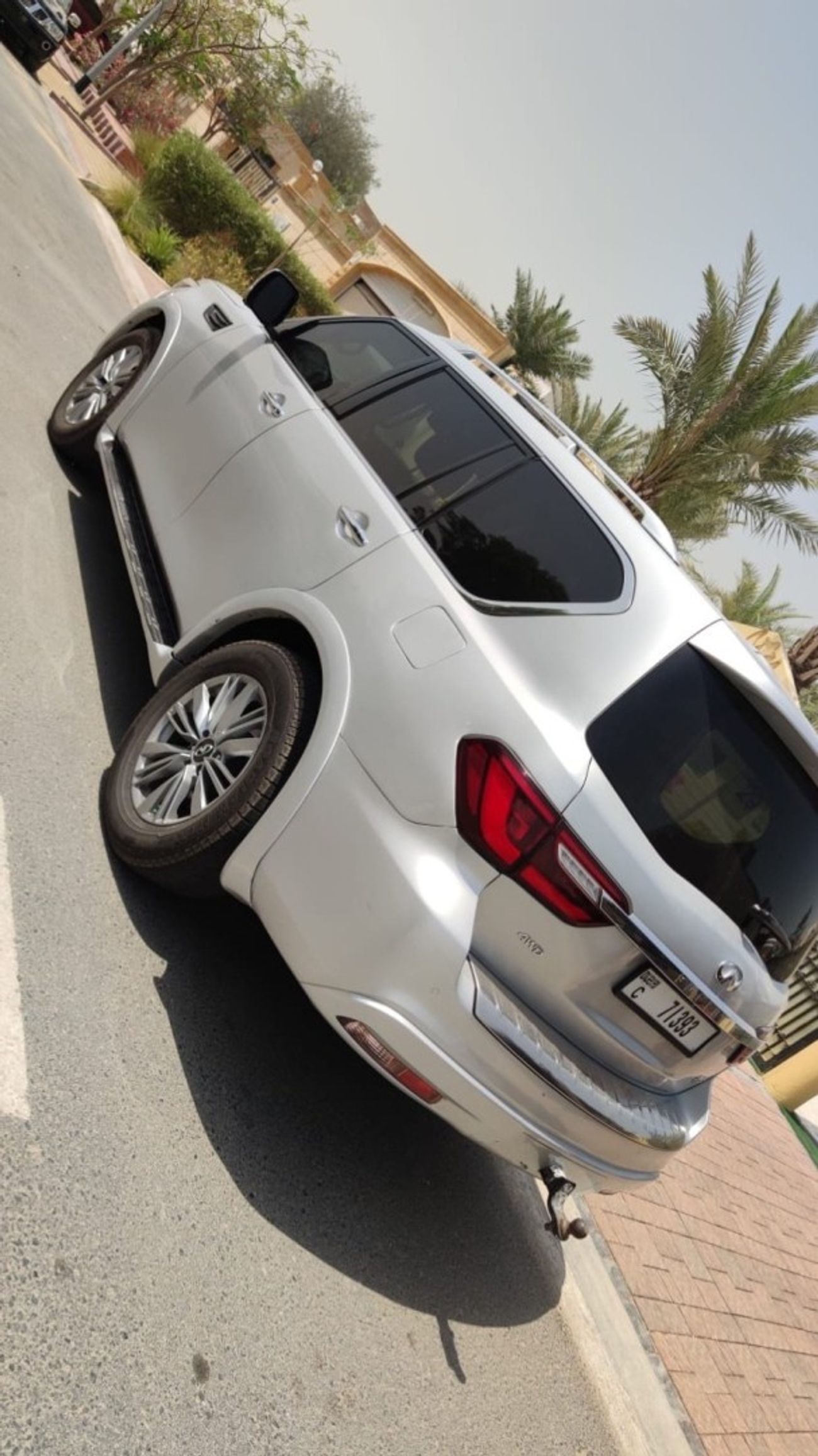 Infiniti QX80 Black Edition 5.6L