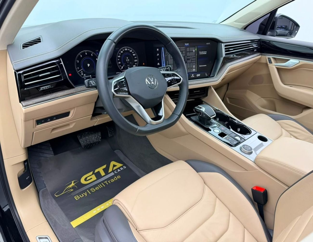 Volkswagen Touareg 2023 Volkswagen Touareg Atmosphere Plus, 2029 VW Warranty + Service Pack, Low Km, Fully Loaded, GCC