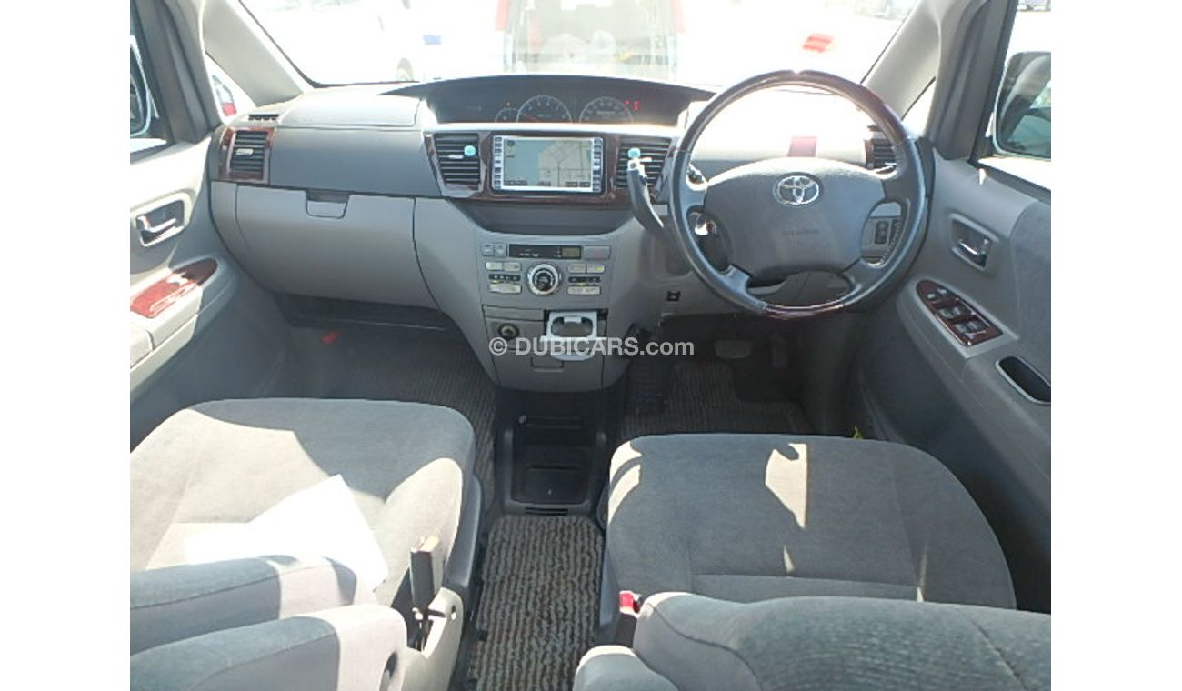 Toyota Noah Van Used RHD 2005/X LTD/AZR60G LOT # 562
