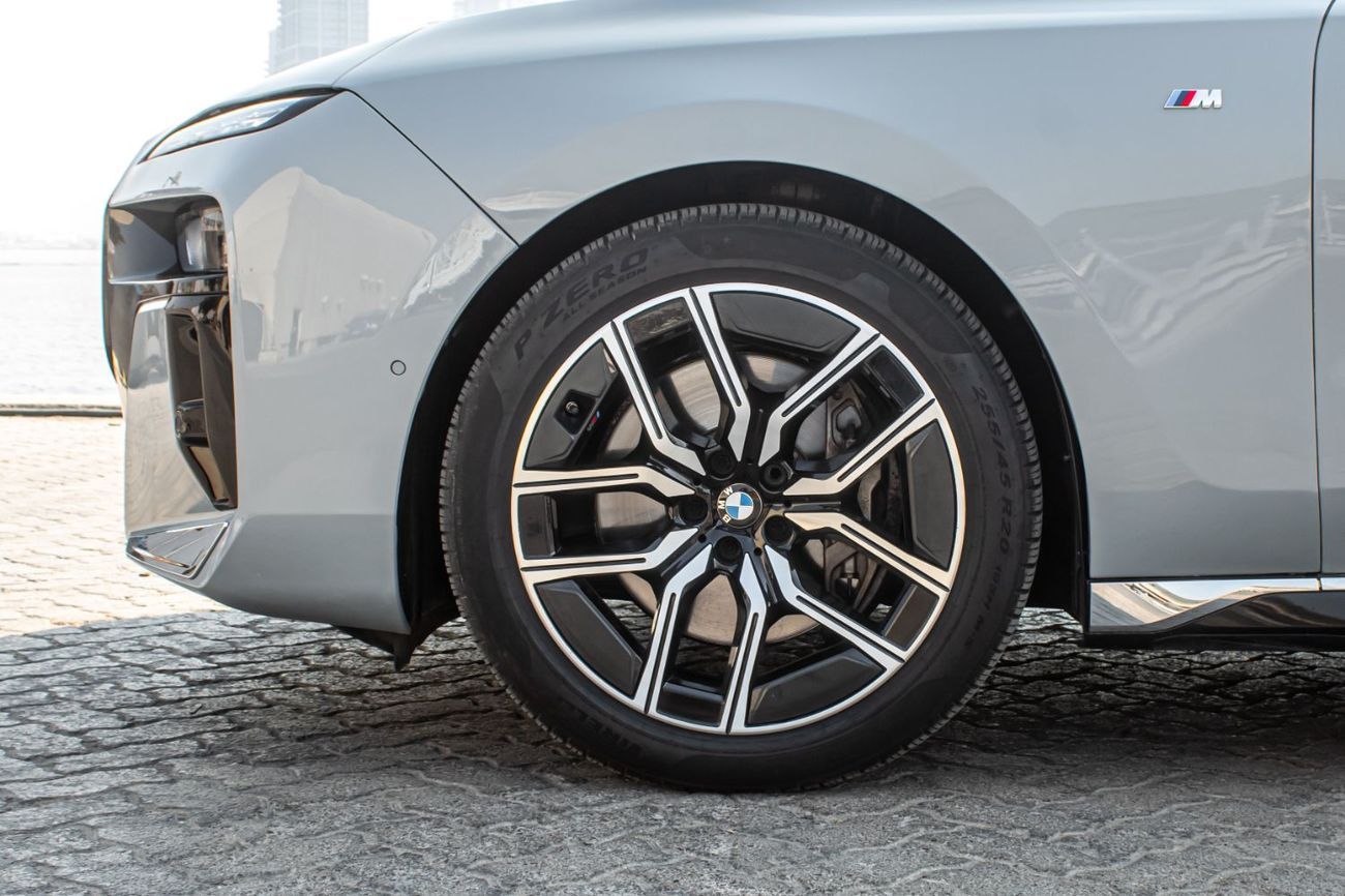 BMW 740Li 740M 2023 FULL OPTION