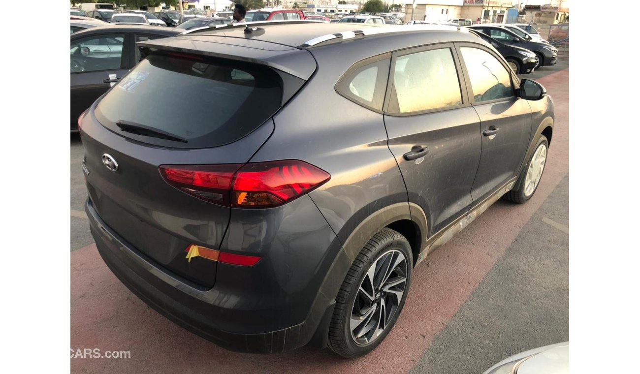 Hyundai Tucson 2.0cc ((Brand New))