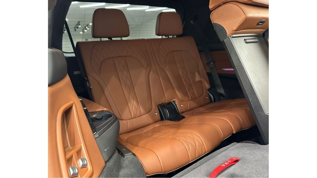 BMW X7 M50i 2022 BMW X7 xDrive50i M-Sport, Dec 2027 BMW Warranty + Service Pack, Full Options, Low Kms, GCC