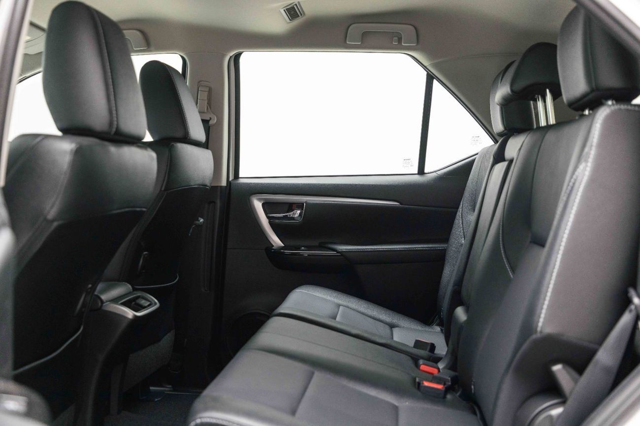 Toyota Fortuner 4.0L - Platinum White Pearl Inside Black | Export Only