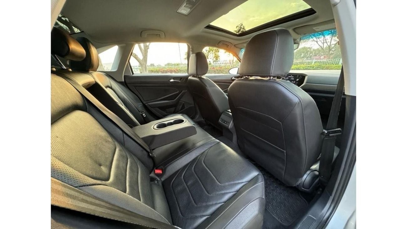 Volkswagen Jetta (RAMADAN OFFER) VOLKSWAGEN JETTA 2019 R LINE 1.4L TURBO FULL OPTIONS