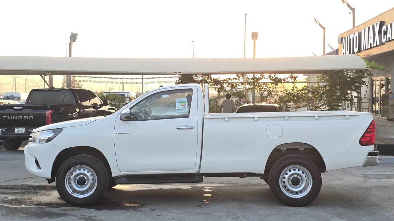 تويوتا هيلوكس TOYOTA HILUX SINGLE CABIN 2.4 DIESEL MANUAL 4X4