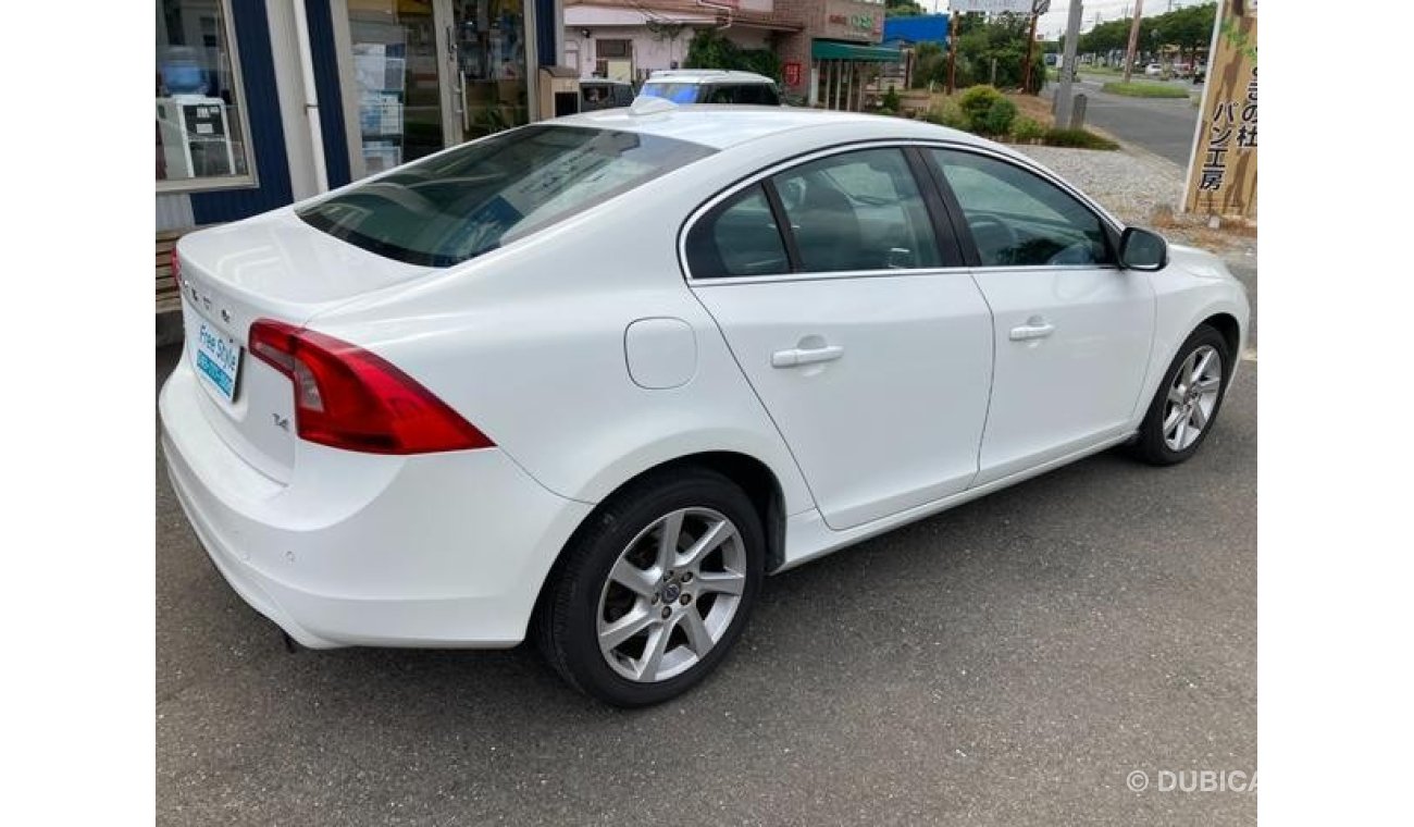 Volvo S60 DBA-FB4164T