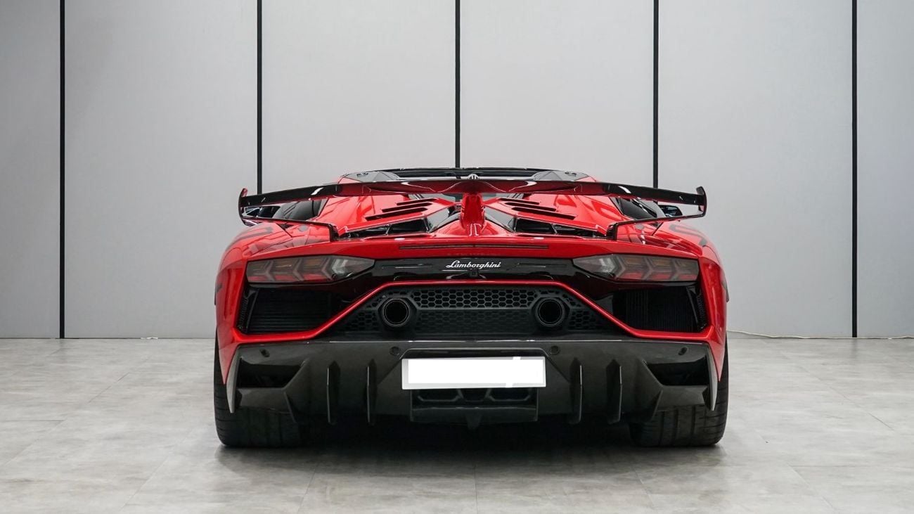 لامبورغيني أفينتادور SVJ 6.5L V12 | European Specs | 8,700 KM | Full Service History