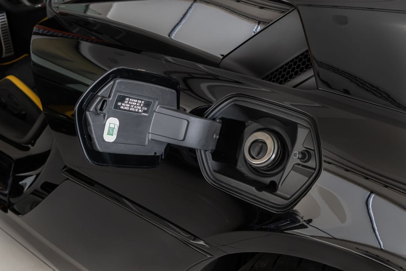 Lamborghini Temerario Lamborghini Temerario | 2026 | HPEV | 920 HP | AWD | Black / Yellow & Black Interior