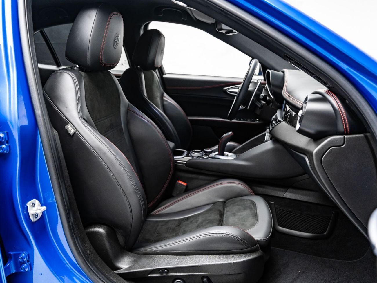 ألفا روميو جوليا Quadrifoglio 2.9L (510 HP)