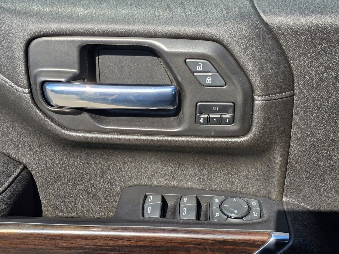 GMC Sierra 5.3L V8 SLT Crew Cab (AWD)