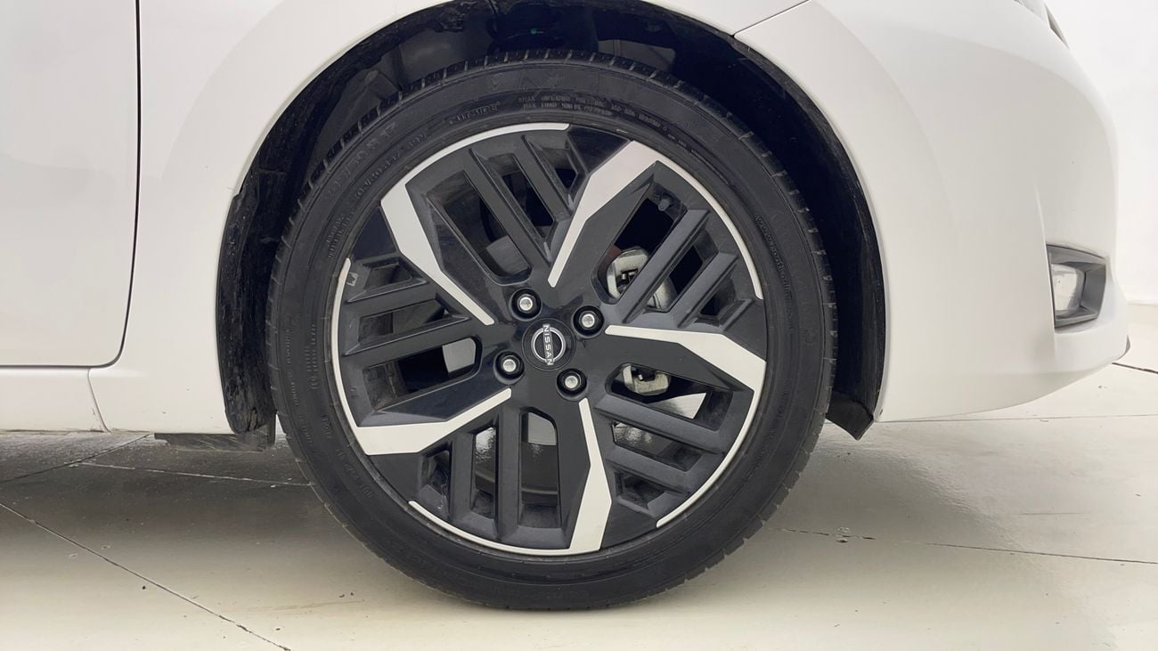 نيسان صني SL 1.6 | بدون دفعة مقدمة | اختبار القيادة في المنزل