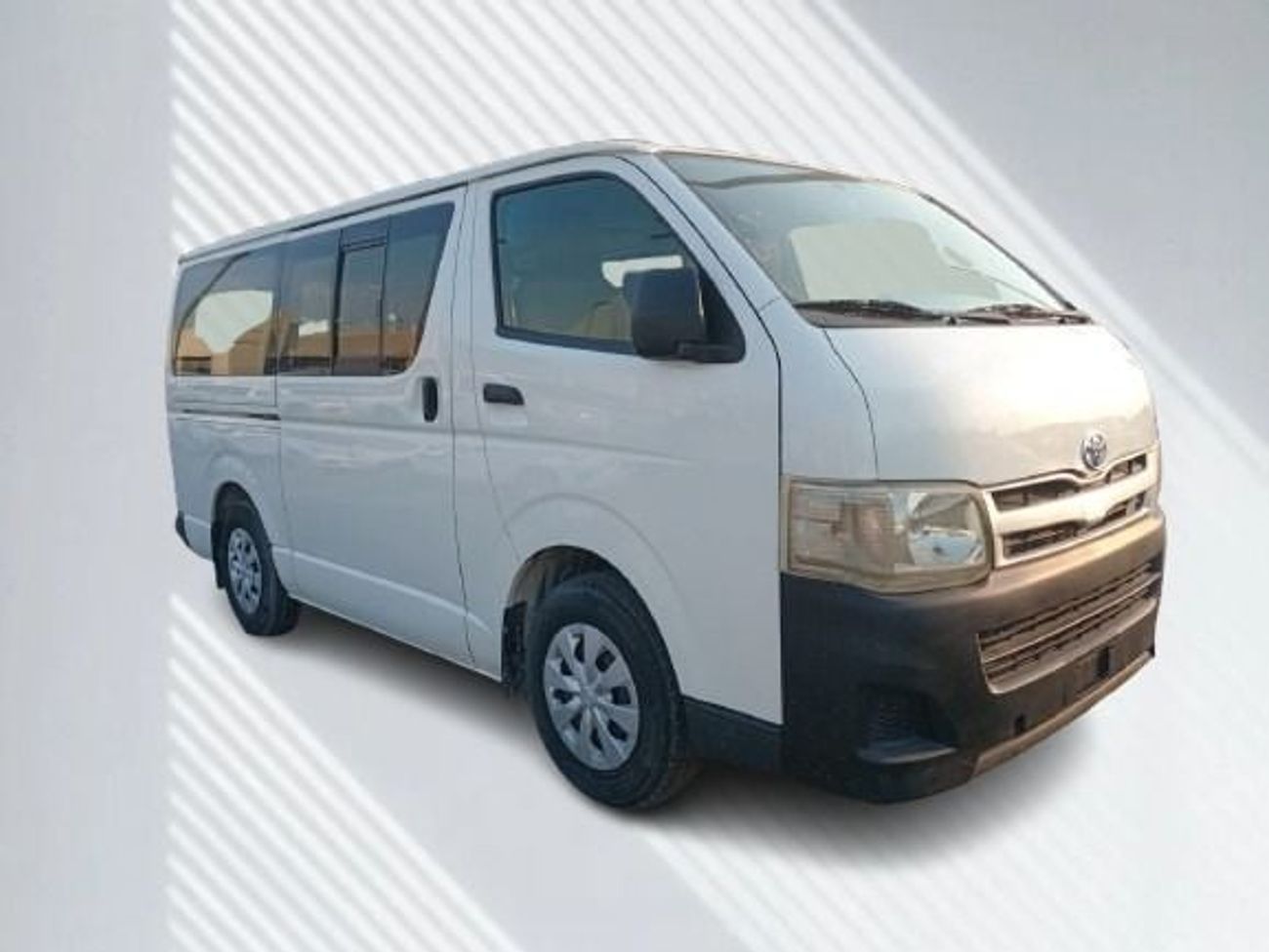 تويوتا هاياس 2.5L DIESEL 13 SEATER MANUAL TRANSMISSION