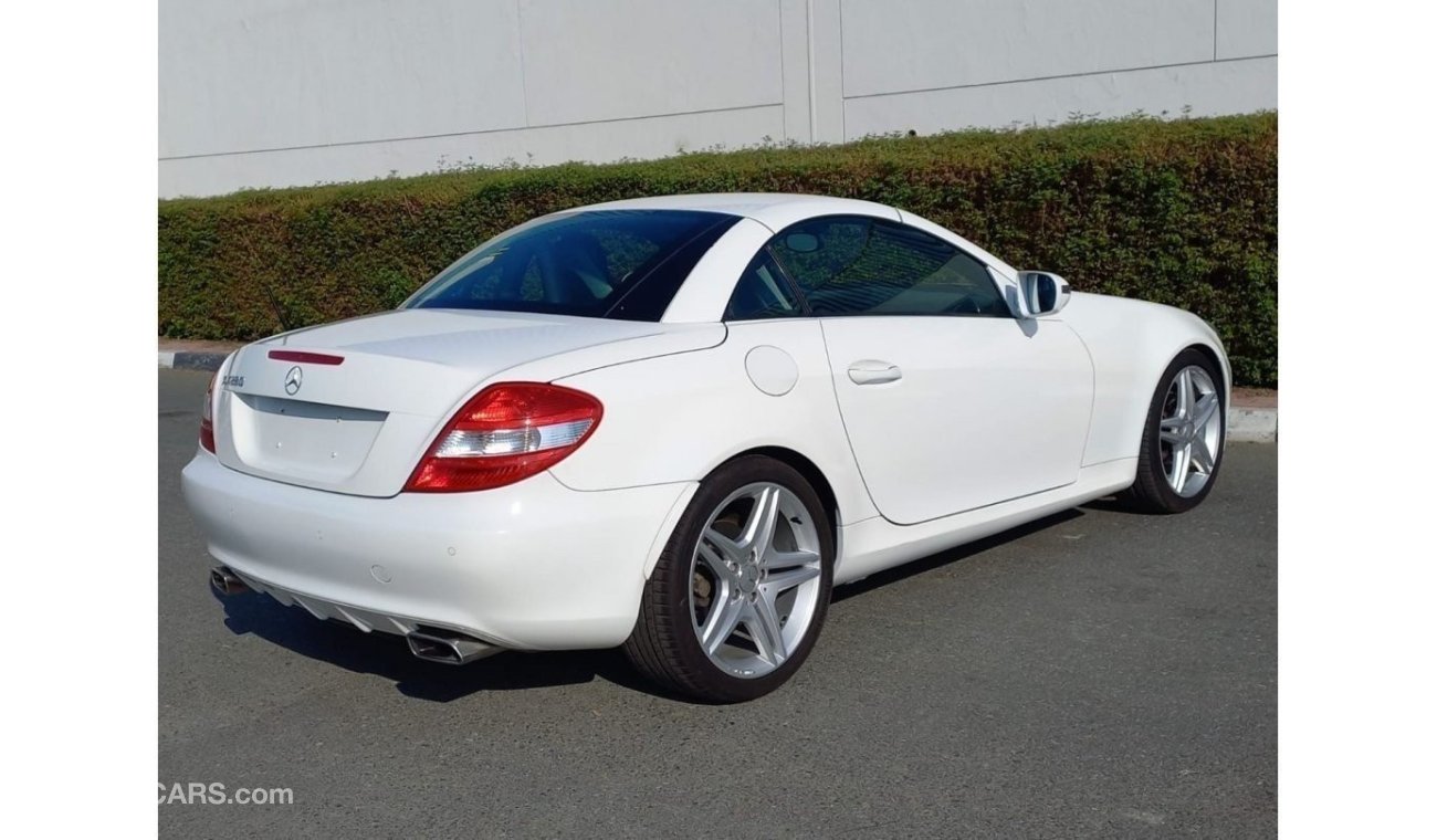 Mercedes-Benz SLK 280 GCC SPEC  AMAZING KM  39,000   V6 EXCELLENT CONDITION