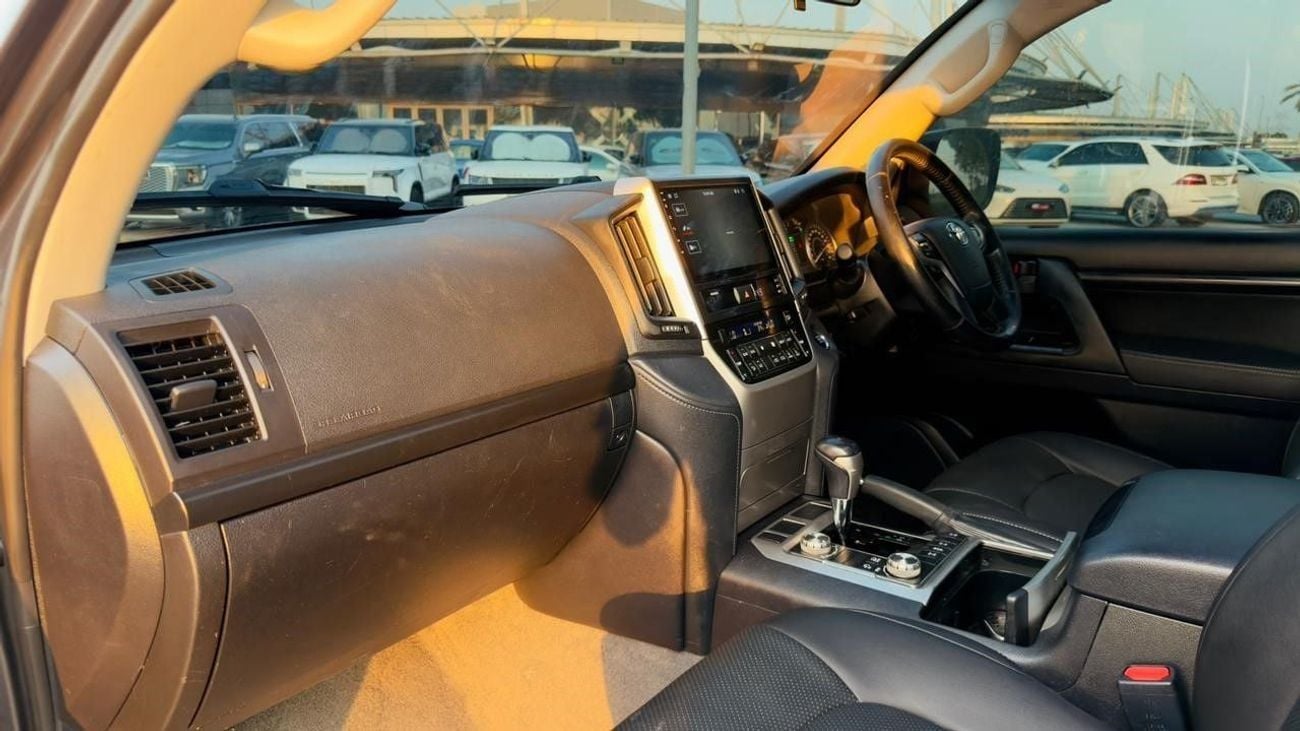Toyota Land Cruiser PUSH START | SUNROOF | AUTO TRANSMISSION | 4.5L | POWER WINDOWS |