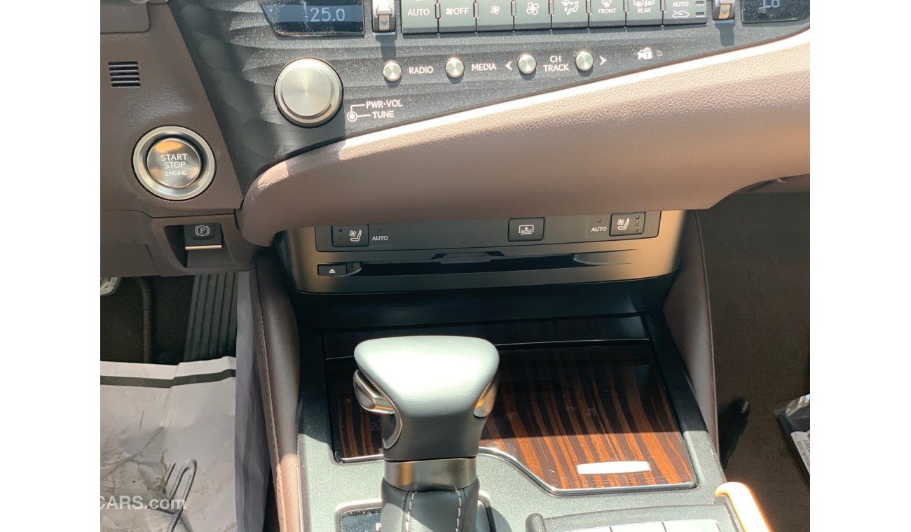 Lexus ES350 MID OPTION 2021 PANORAMIC / BLINDSPOT/ NAVIGATION ( RAMDAN OFFERS ) PRODUCTION 2021