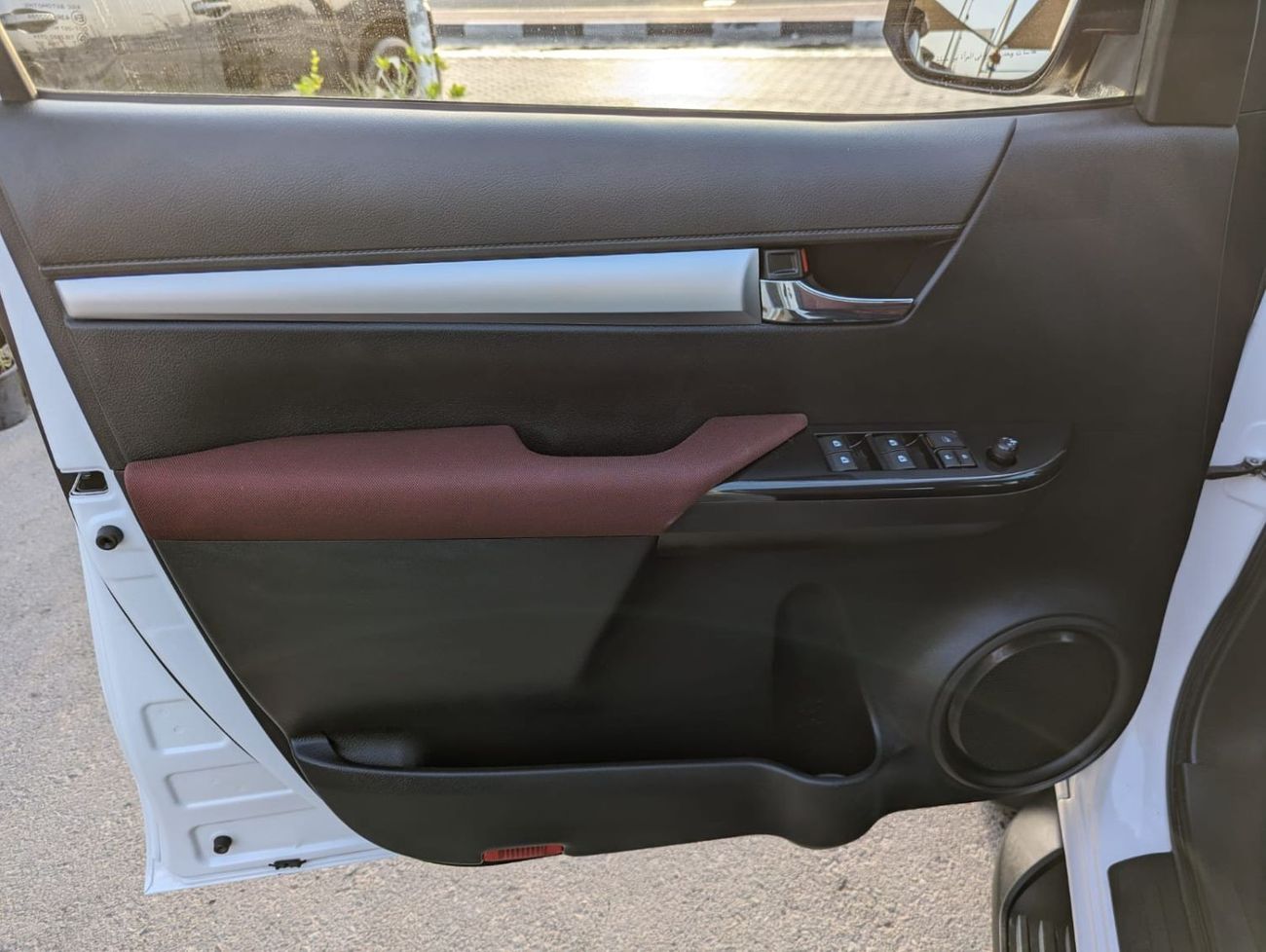 Toyota Hilux TOYOTA HILUX TRD V6 engine 4.0 4x4 petrol perfect condition inside and outside original color withou