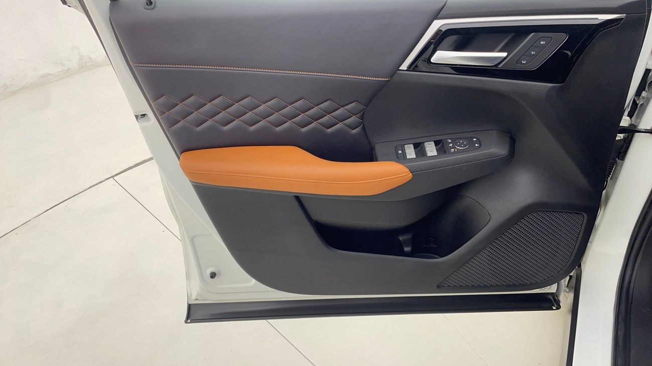 ميتسوبيشي آوتلاندر PREMIUM LAUNCH EDITION 2.5 | بدون دفعة مقدمة | اختبار القيادة في المنزل