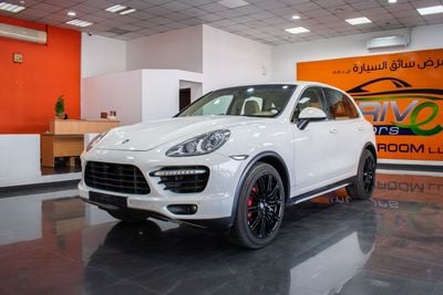 Porsche Cayenne Turbo S 4.8L (570 HP)