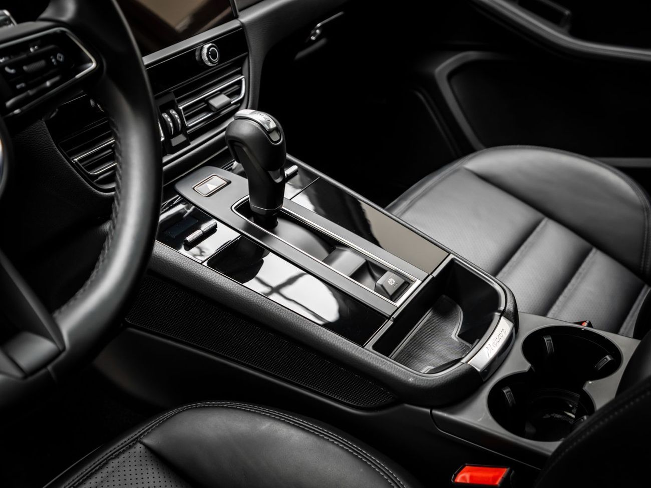 Porsche Macan GTS 3.0L (360 HP) 2024 Porsche Macan GTS, 2026 Porsche Warranty, Low KMs, GCC