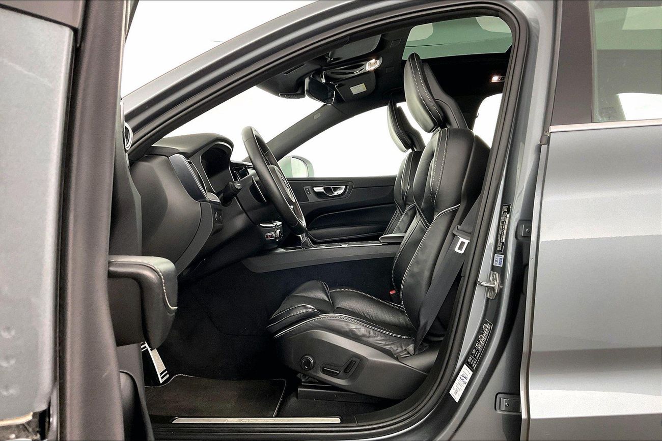 Volvo XC60 T5 R Design | Guaranteed Warranty | 0 Down Payment