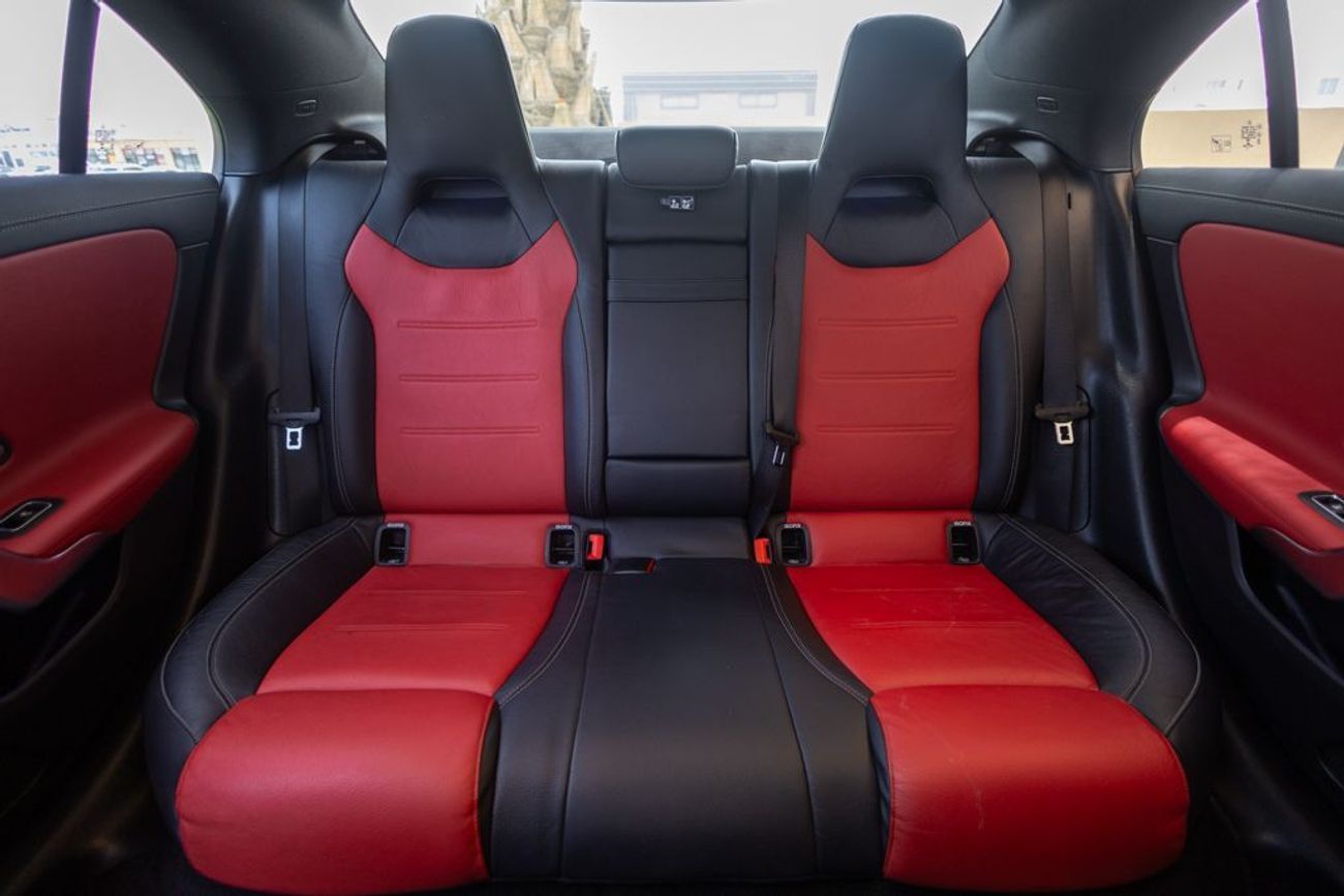 مرسيدس بنز CLA 250 Premium + 2.0L