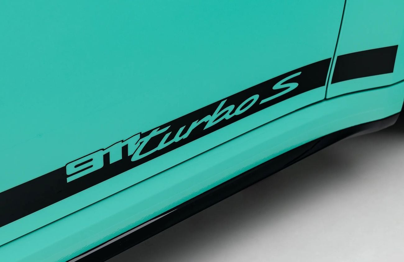 بورش 911 3.7L F6 Turbocharged Engine + T-Hybrid