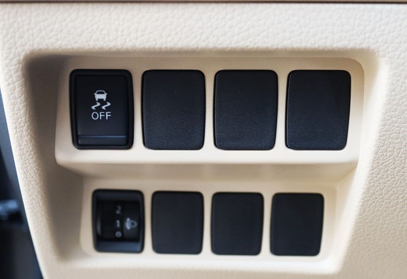 نيسان إكس تريل نيسان إكستريل -2021 - خليجى -  بدون حوادث - 2.5L- 4WD - ممشى قليل  بحاله ممتازه