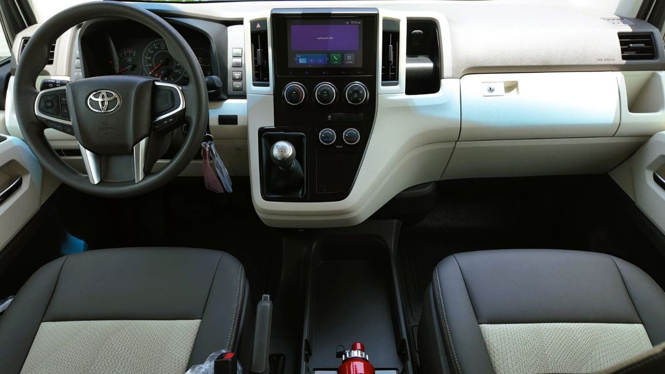 Toyota Hiace TOYOTA HIACE GL FULL OPTION M/T