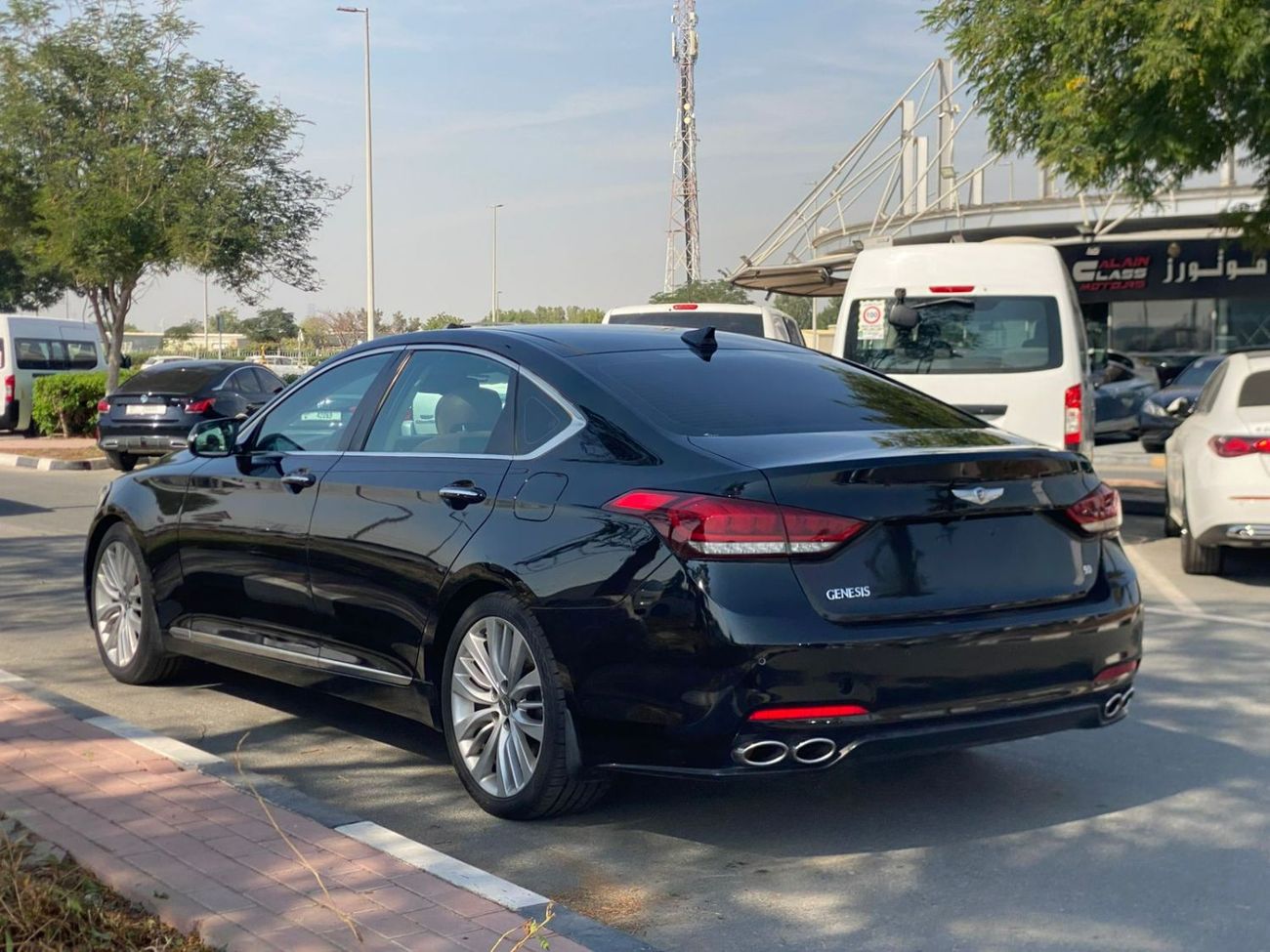 Hyundai Genesis Std 5.0L