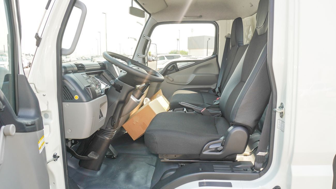 Mitsubishi Fuso Canter Brand New Mitsubihsi Fuso Canter 2025 Export M/T |White/Black|CANTER-100-ABS-LWB|