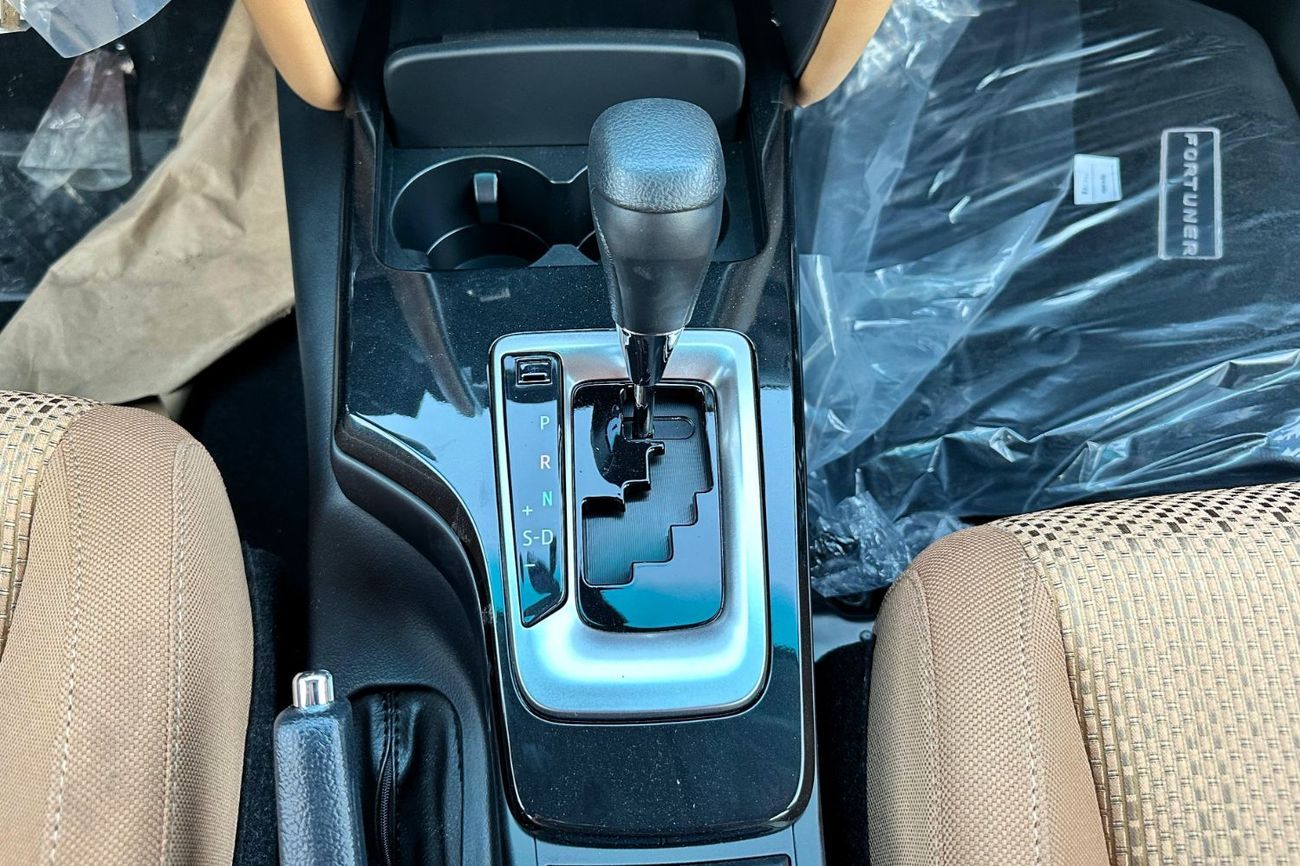 Toyota Fortuner TOYOTA FORTUNER 2.7L Digital AC 2025 (EXPORT ONLY)