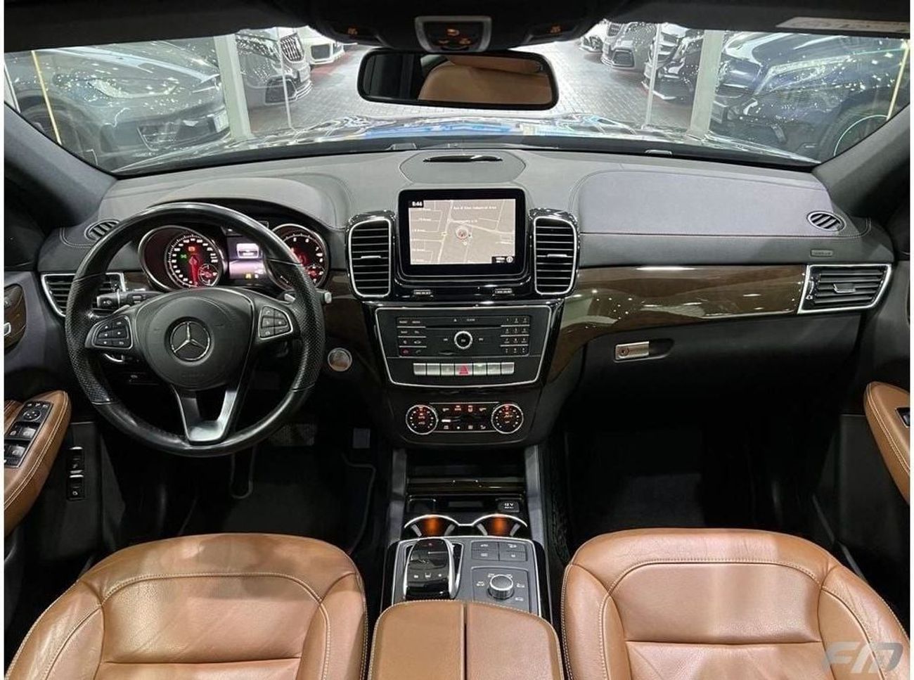 مرسيدس بنز GLS 400 MERCEDES-BENZ GLS 400 - GCC - IN IT'S REALLY GOOD CONDITION!!!